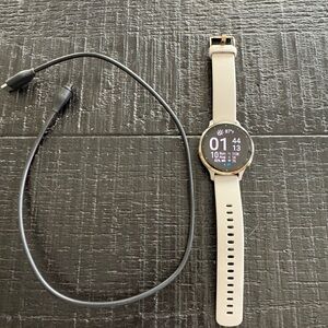 Garmin Venu 3s - French Gray/Soft Gold